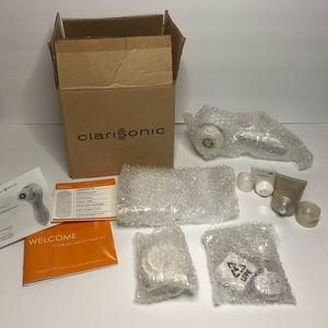 *NEW IN BOX* Clarisonic Smart Profile w/ Charger & extra Brush